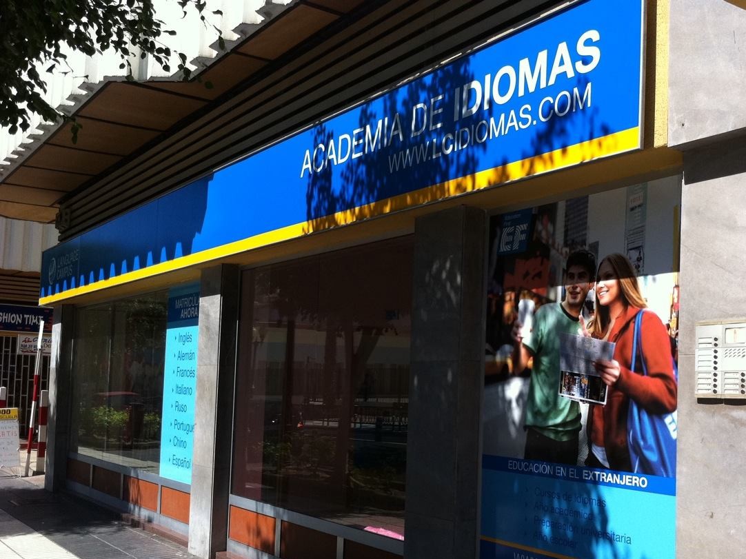 Rotulos creados e instalados por acxel luminosos